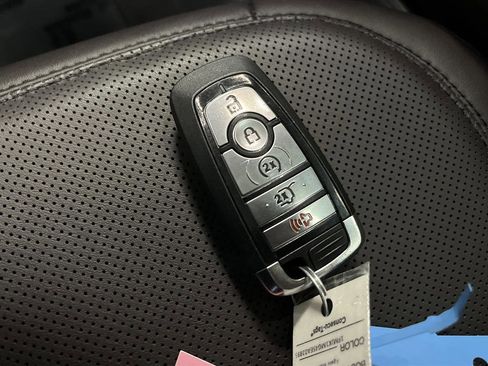 Used 2025 Ford Expedition Max Platinum w/ Platinum Ultimate Package image 32