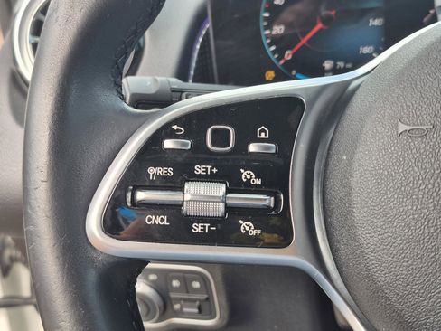 Used 2022 Mercedes-Benz GLB 250 image 30