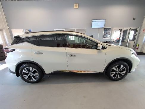 Used 2024 Nissan Murano SV AWD/4WD image 6