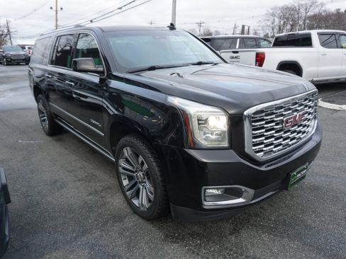 Used 2018 GMC Yukon XL Denali w/ Denali Ultimate Package image 4