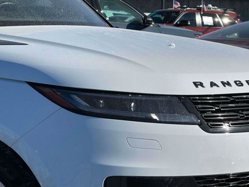 Used 2025 Land Rover Range Rover Sport SE image 7