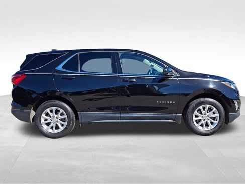 Certified 2020 Chevrolet Equinox LT w/ Driver Convenience Package image 8