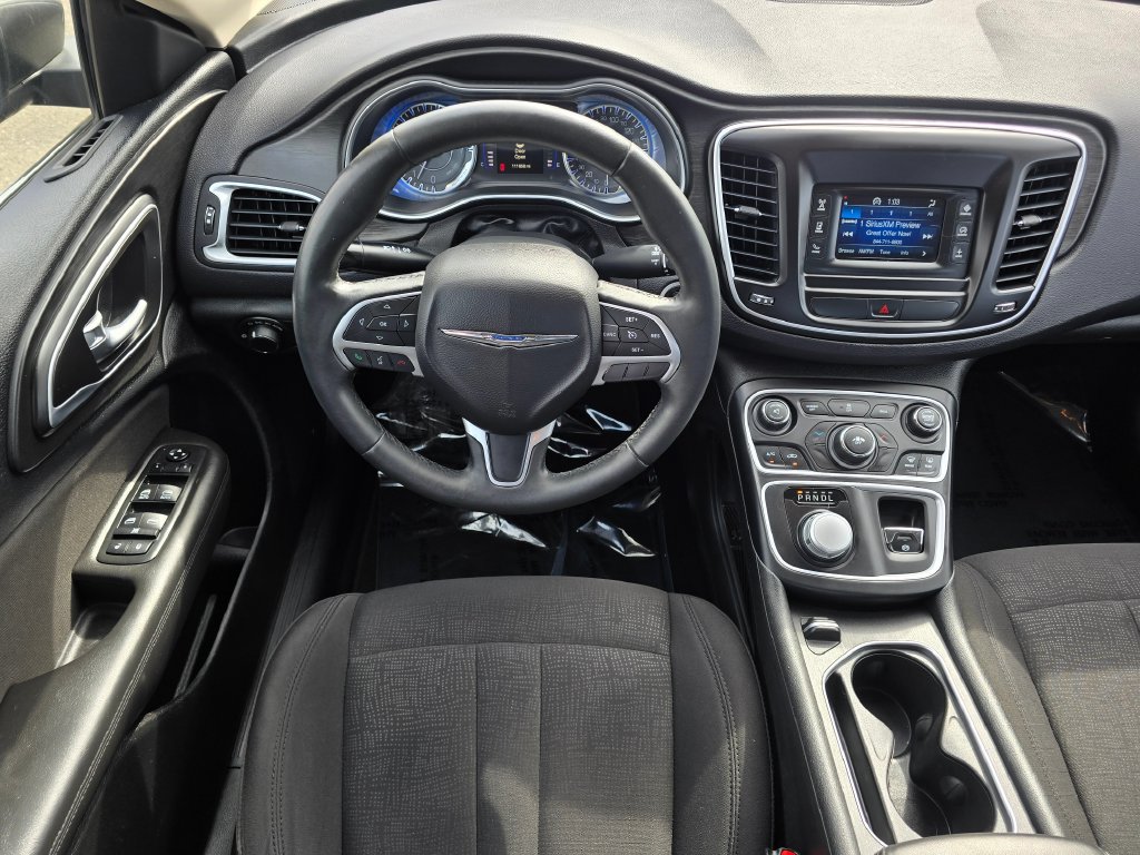 Used 2015 Chrysler 200 Limited w/ Convenience Group FWD image 10