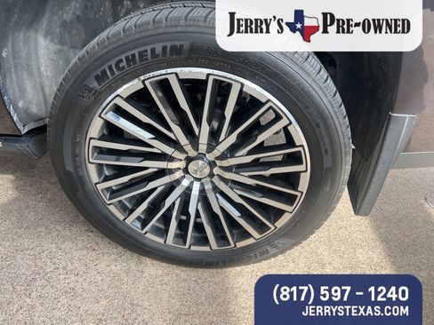 Used 2017 GMC Yukon XL Denali w/ Open Road Package image 6