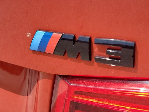Used 2017 BMW M3 RWD image 11