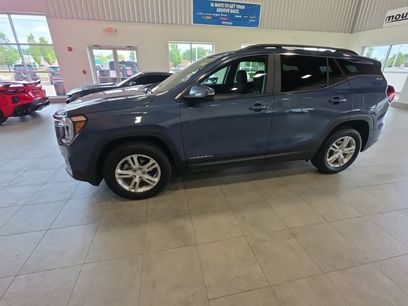 Used 2024 GMC Terrain SLE w/ Driver Convenience Package