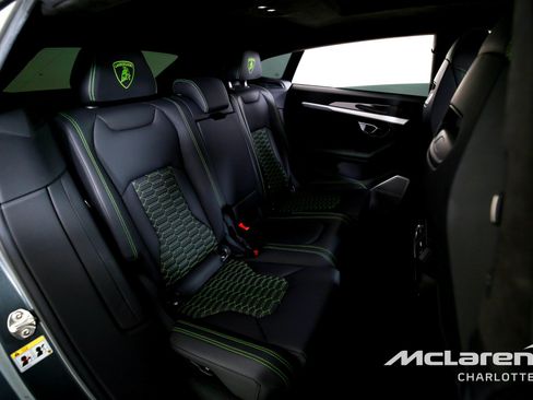 Used 2020 Lamborghini Urus image 25