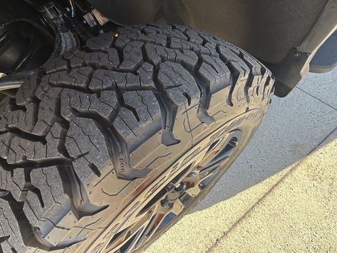 Used 2025 Chevrolet Silverado 1500 LT Trail Boss w/ LT Trail Boss Premium Package image 10