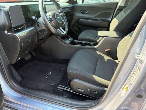 Used 2024 Hyundai Kona SEL FWD image 9