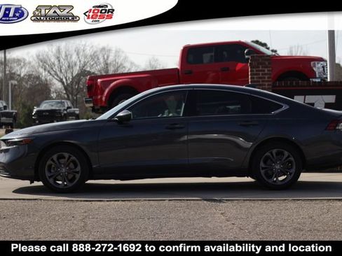Used 2023 Honda Accord EX image 4