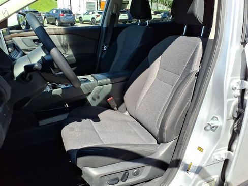 Used 2023 Nissan Rogue SV AWD/4WD image 7