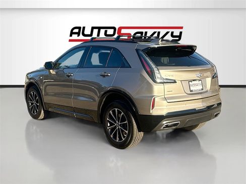 Used 2024 Cadillac XT4 Sport image 5