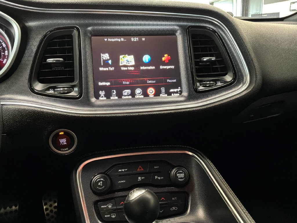 Used 2015 Dodge Challenger SRT RWD image 27