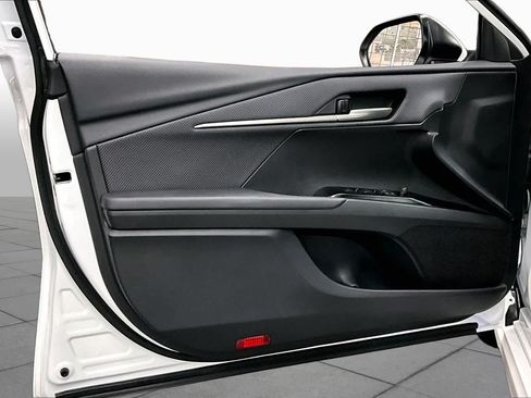 Used 2026 Toyota Camry SE FWD image 20