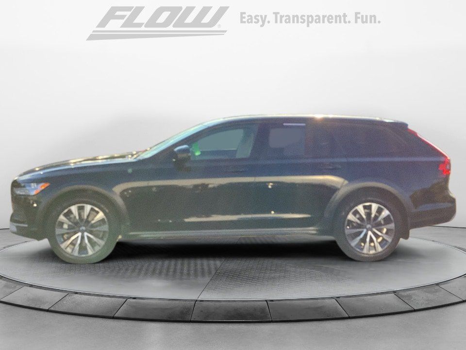 Certified 2023 Volvo V90 B6 Cross Country Plus AWD/4WD image 5
