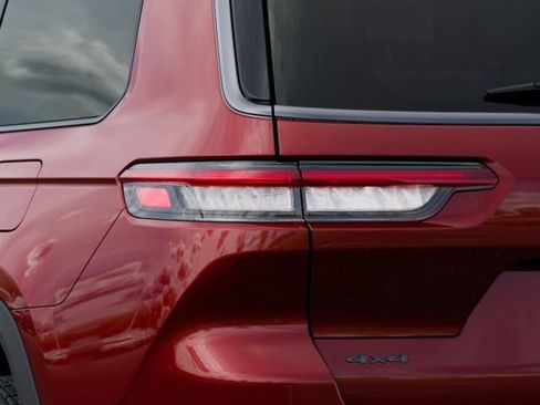 New 2026 Jeep Grand Cherokee L 4WD image 9