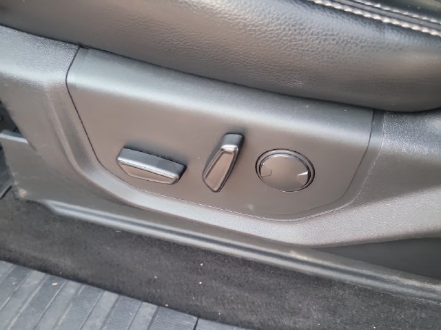 Used 2019 Ford F150 Lariat w/ Equipment Group 501A Mid AWD/4WD image 20