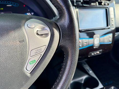 Used 2013 Nissan Leaf SV w/ LED & Quick Charge Pkg image 36