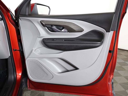 Used 2023 GMC Terrain SLE w/ Driver Convenience Package image 24