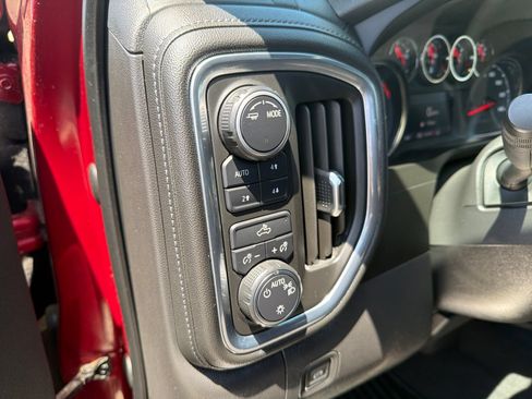 Used 2020 Chevrolet Silverado 1500 LT w/ Texas Edition AWD/4WD image 17