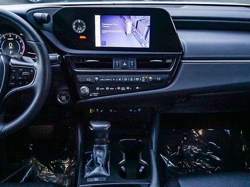 Certified 2023 Lexus ES 250 w/ Premium Package image 14