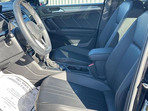 Used 2023 Volkswagen Tiguan SE R-Line image 19