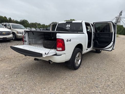 Used 2016 RAM 1500 Express image 33
