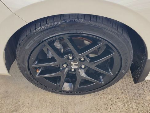 Used 2023 Honda Civic Sport image 4