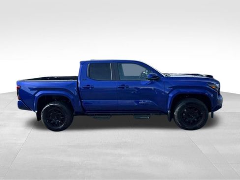 Certified 2025 Toyota Tacoma SR5 image 9