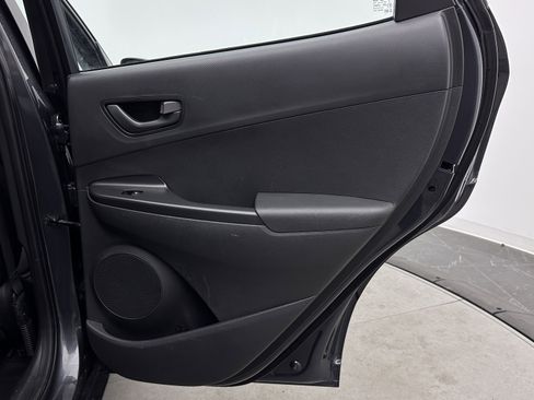 Used 2021 Hyundai Kona SE image 29