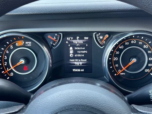 Used 2018 Jeep Wrangler Sport AWD/4WD image 23
