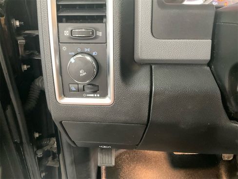 Used 2013 RAM 1500 Big Horn image 27