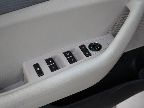 Used 2015 Hyundai Sonata SE FWD image 19