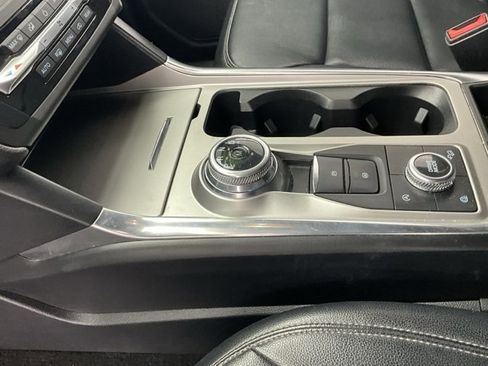 Used 2020 Ford Explorer XLT w/ Equipment Group 202A image 20