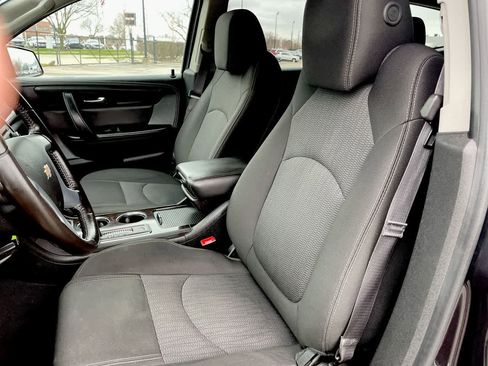 Used 2015 Chevrolet Traverse LT FWD image 12