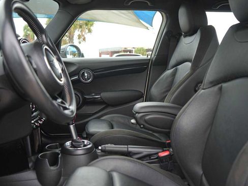 Used 2019 MINI Cooper S w/ Signature Upholstery Package image 11