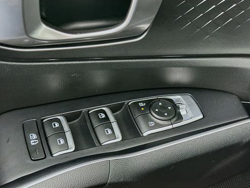 Used 2024 Kia Sorento S image 15