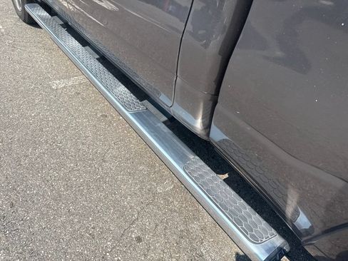 Used 2019 RAM 1500 Laramie AWD/4WD image 9