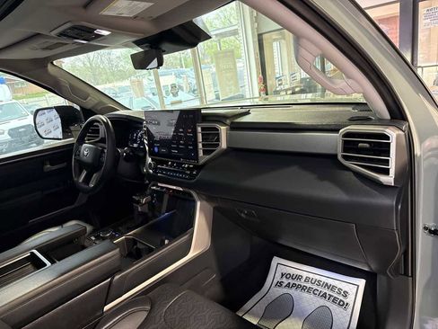 Used 2024 Toyota Tundra Limited AWD/4WD image 41