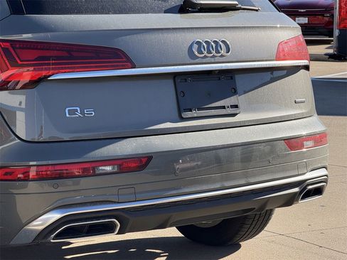 Used 2023 Audi Q5 e Premium Plus w/ Premium Plus Package image 6