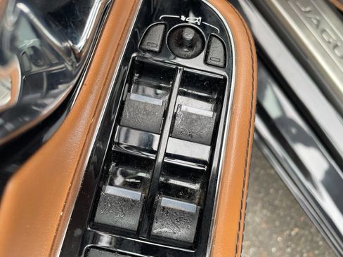 Used 2014 Jaguar XJ L Portfolio RWD image 4