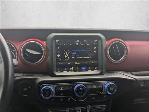 Used 2022 Jeep Wrangler Unlimited Rubicon AWD/4WD image 12