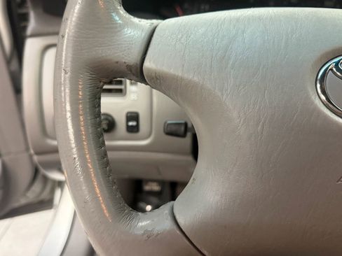 Used 2004 Toyota Avalon XLS image 27