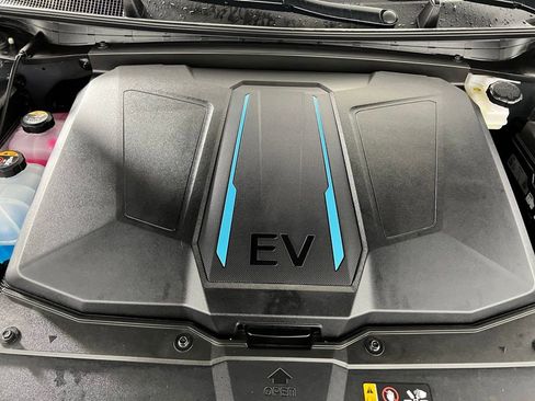 Used 2024 Hyundai Ioniq 5 SEL image 35