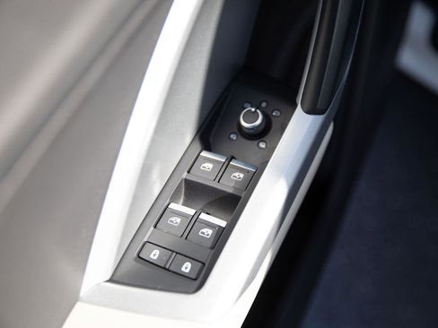 Used 2022 Audi Q3 2.0T Premium Plus w/ Premium Plus Package image 4