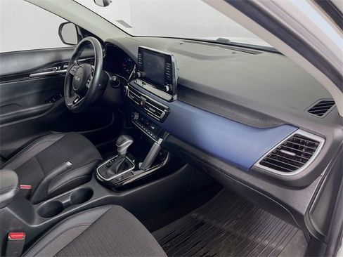 Used 2023 Kia Seltos S image 28