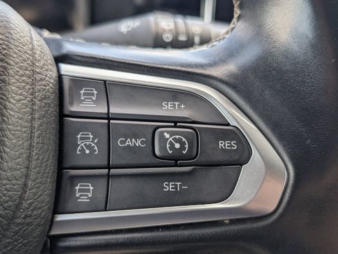 Used 2022 Jeep Compass High Altitude AWD/4WD image 22