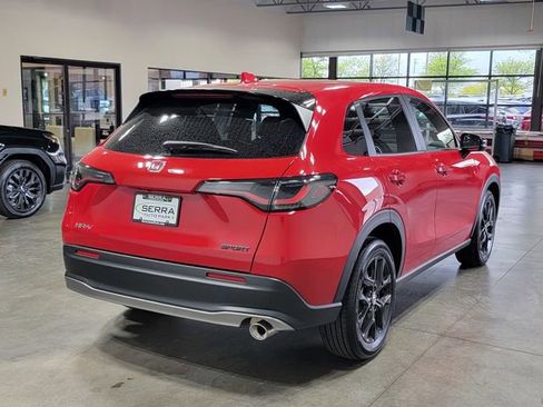 Certified 2025 Honda HR-V Sport image 5