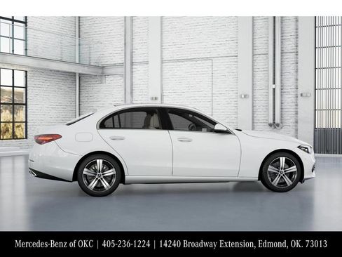 Used 2025 Mercedes-Benz C 300 4MATIC Sedan image 17