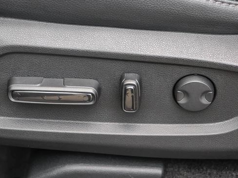Used 2024 Honda Pilot Touring image 19